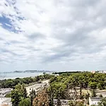 Lunasol Seaside 3* Durrës
