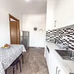 Апарт-отель Lunasol Seaside Дуррес