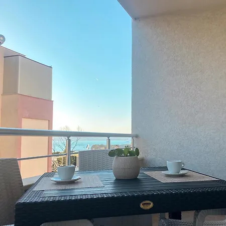 Aparthotel Lunasol Seaside *
